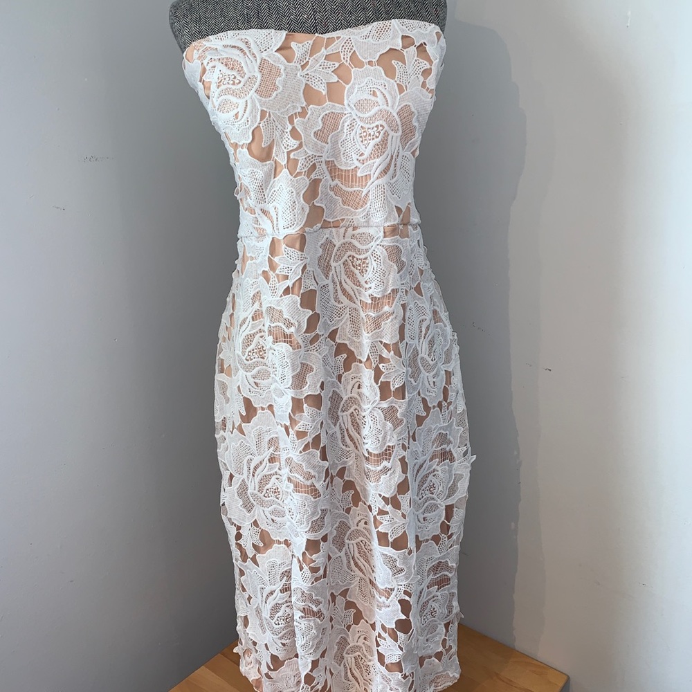 LACE TO LACE DRESS IN WHITE LACE
